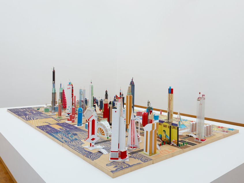 Bodys Isek Kingelez, Köln, 2001 Installation, Sperrholz, Papier und Karton, 85 x 400 x 600 cm Museum Ludwig, Köln, Ankauf mit Unterstützung der Ludwig Stiftung, 2001
